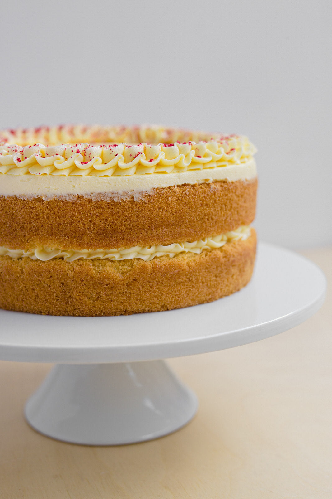 Victoria Sponge (Simple Style)