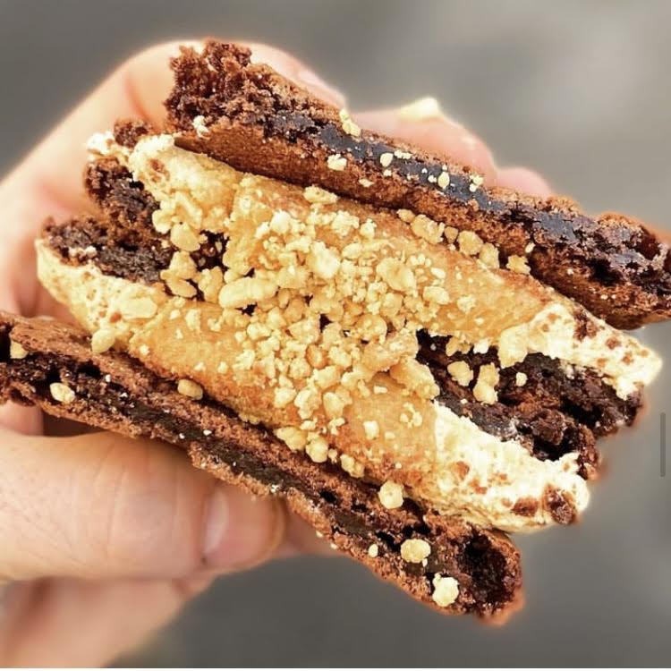 Snickers Brookie